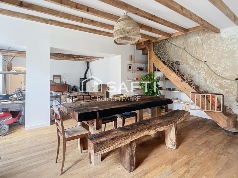 Maison - 255 m² - 9 pièces