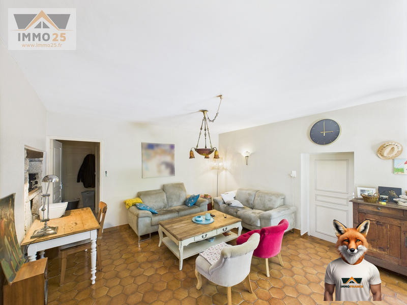 Maison - 240 m² - 9 pièces