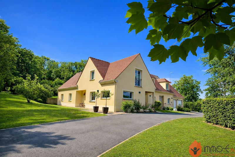 Maison - 296 m² - 7 pièces