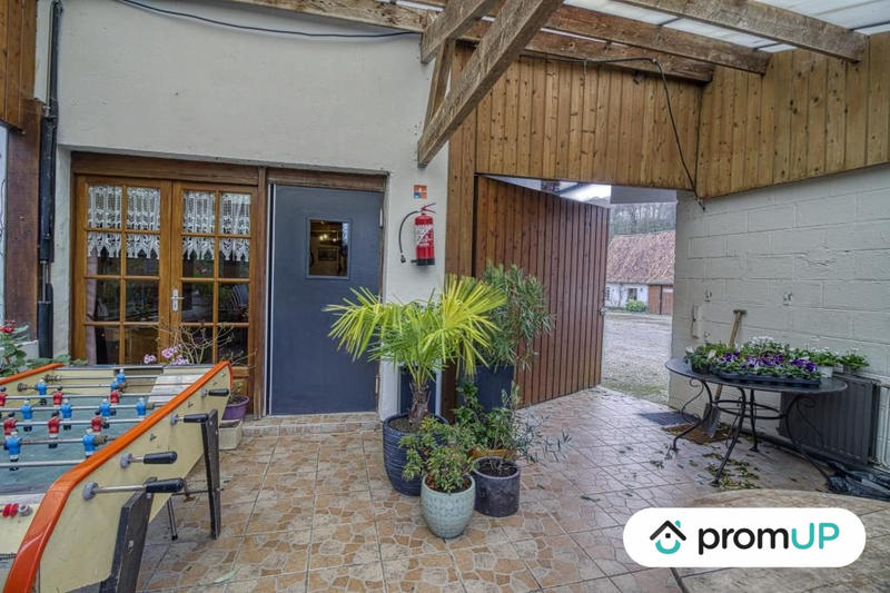 Maison traditionnelle - 295 m² - 7 pièces