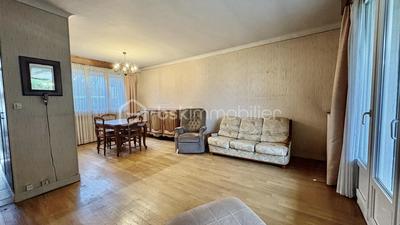 Maison traditionnelle - 93 m² - 5 pièces