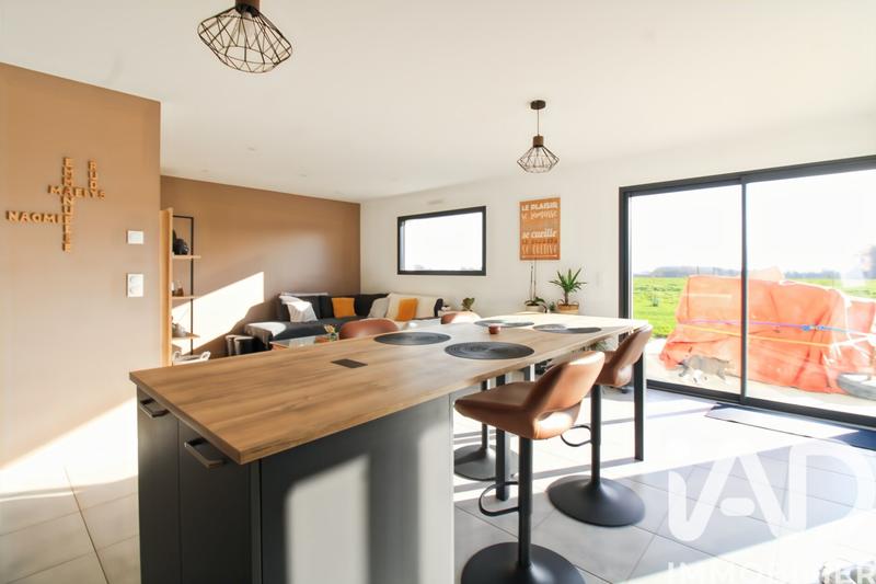 Maison - 94 m² - 5 pièces