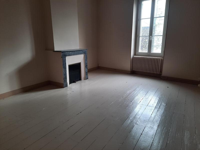 Maison traditionnelle - 290 m² - 7 pièces