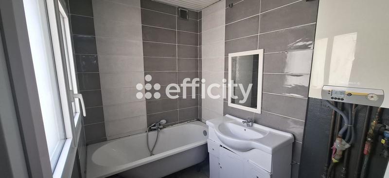 Maison - 82 m² - 5 pièces