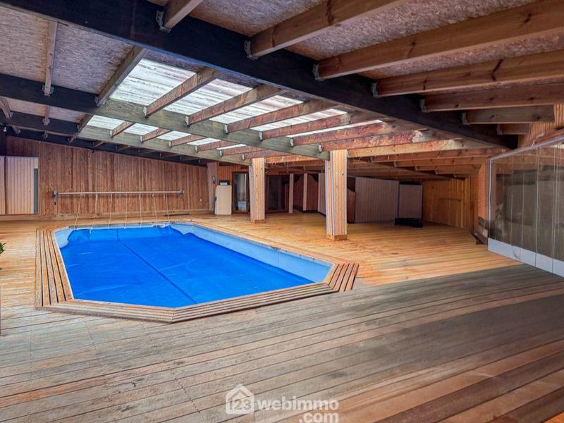 Maison de village - 377 m² - 7 pièces