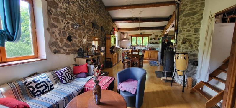 Maison - 300 m² - 12 pièces