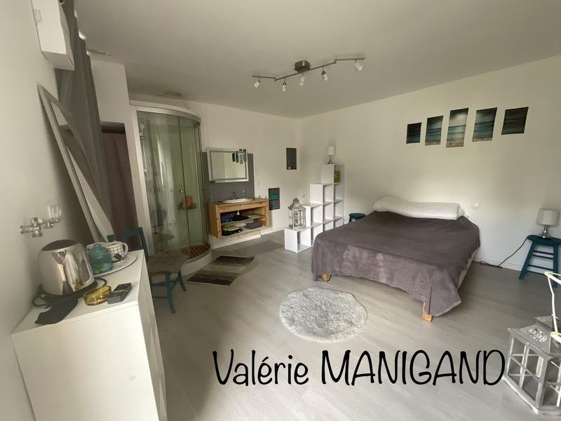 Maison - 260 m² - 9 pièces