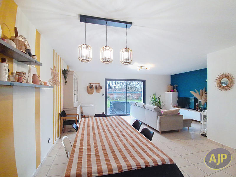 Maison - 106 m² - 6 pièces