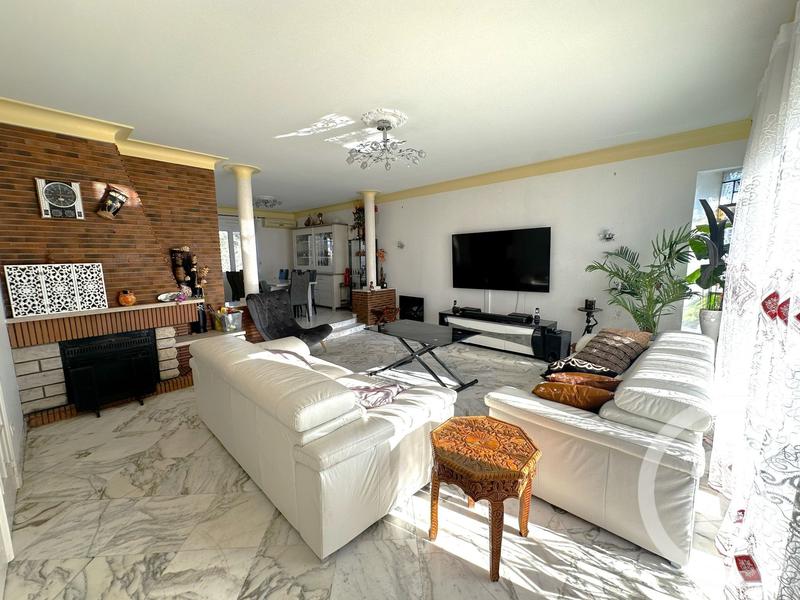 Maison - 166 m² - 7 pièces