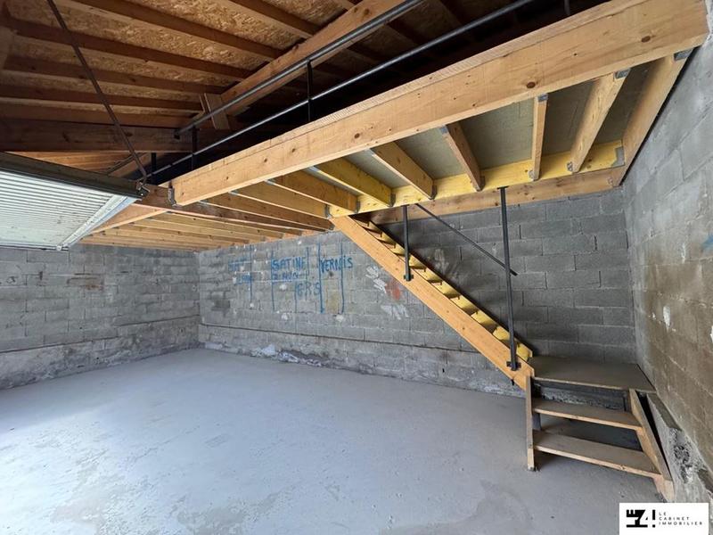 Parking / Garage - 39 m²