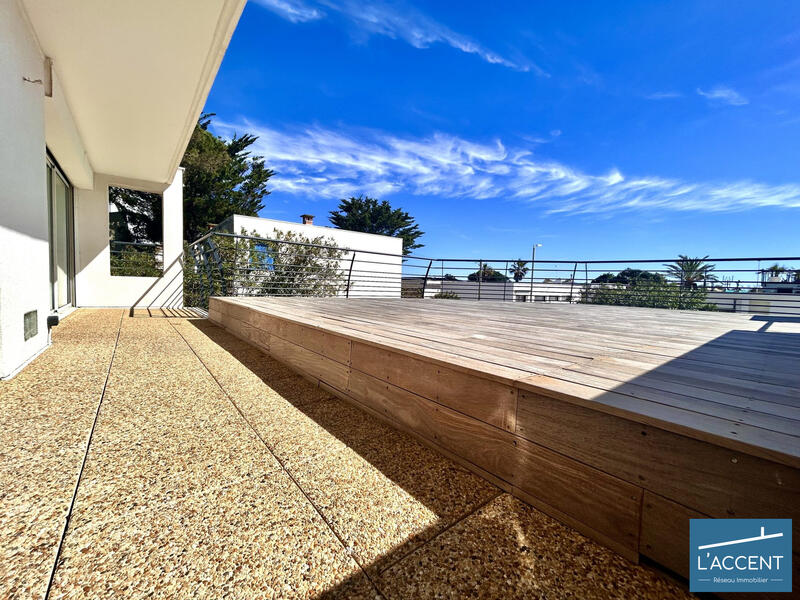 Maison - 191 m² - 6 pièces