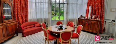 Maison - 270 m² - 11 pièces