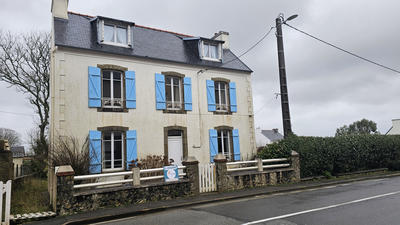 Maison - 140 m² - 6 pièces