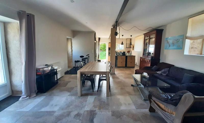 Maison - 140 m² - 4 pièces