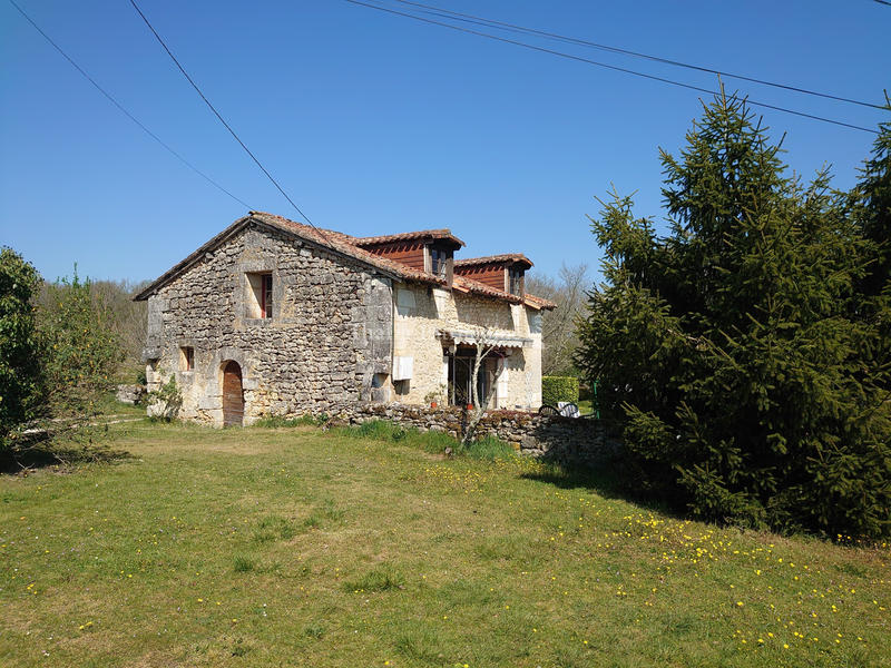 Propriété - 390 m² - 16 pièces