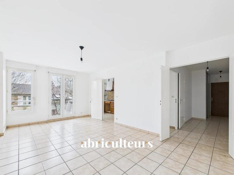 Appartement ancien - 69 m² - 3 pièces