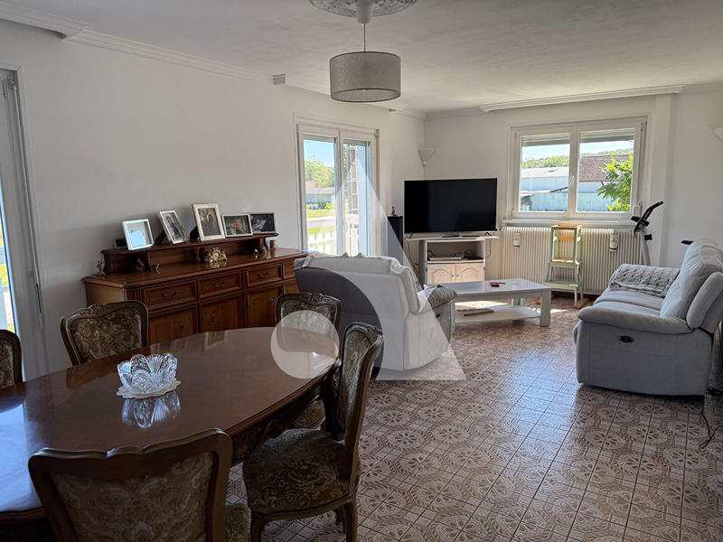 Maison - 205 m² - 10 pièces