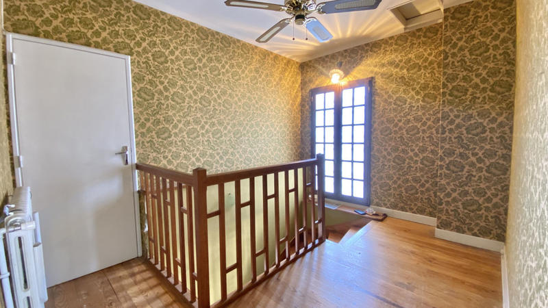 Maison - 208 m² - 11 pièces