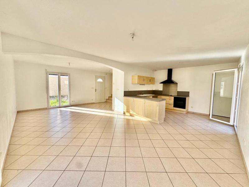 Maison - 96 m² - 4 pièces