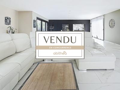 Maison - 166 m² - 6 pièces