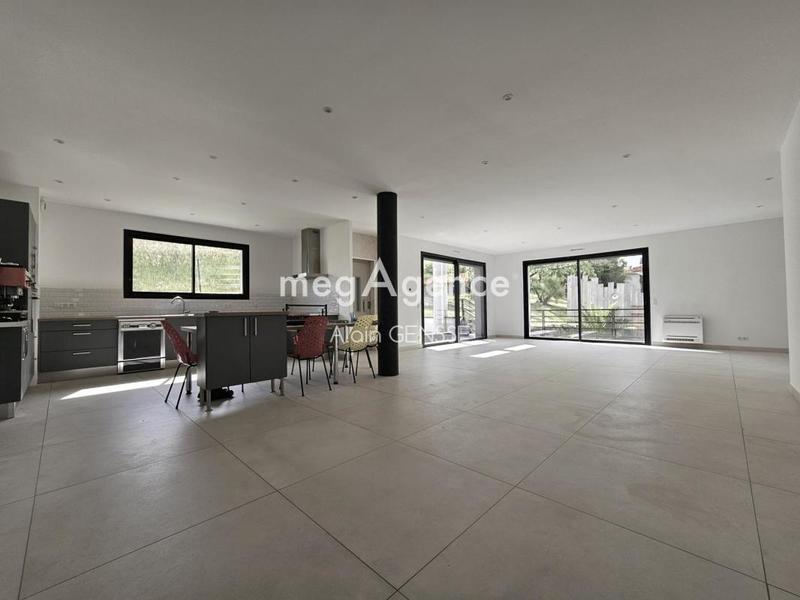 Maison d'architecte - 202 m² - 6 pièces