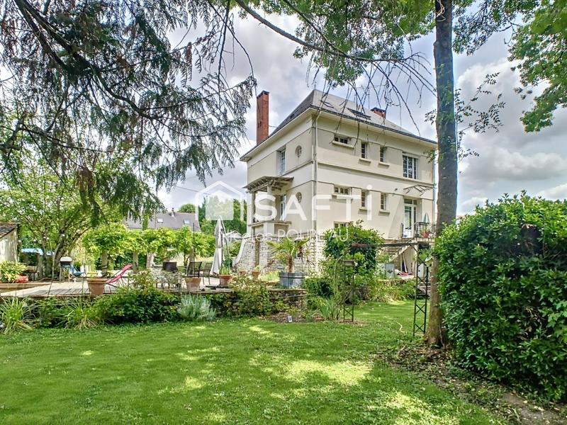 Maison - 240 m² - 9 pièces