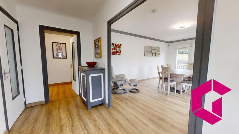 Maison traditionnelle - 90 m² - 5 pièces