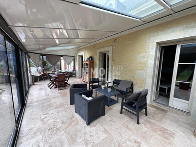 Maison - 220 m² - 8 pièces