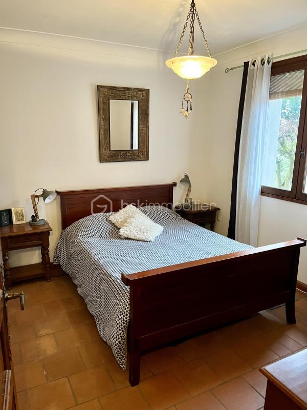 Villa - 180 m² - 8 pièces