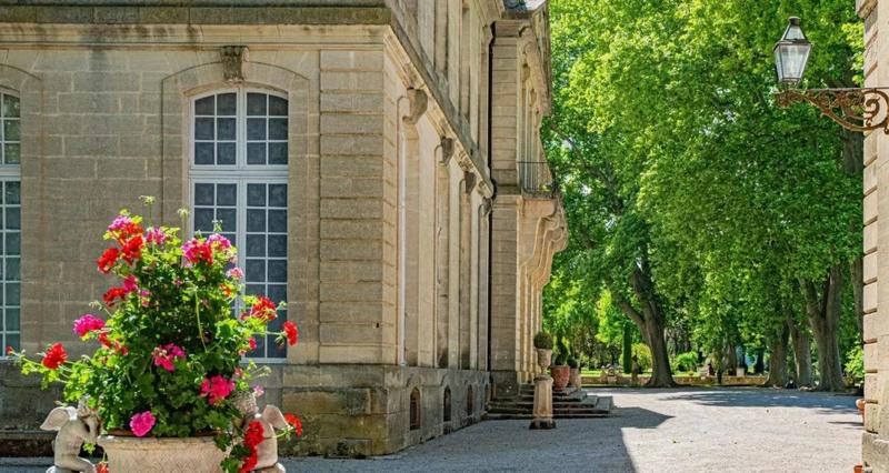 Manoir - 2 500 m² - 38 pièces