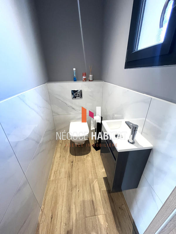 Villa - 167 m² - 10 pièces