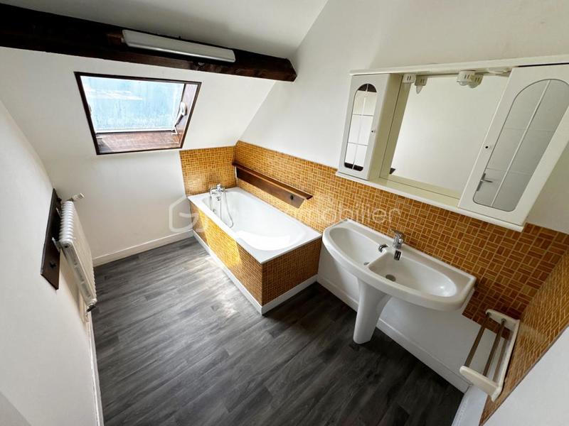 Maison ancienne - 199 m² - 8 pièces