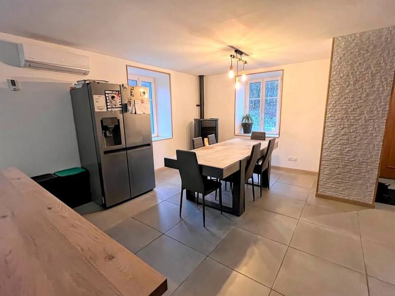 Maison - 105 m² - 6 pièces