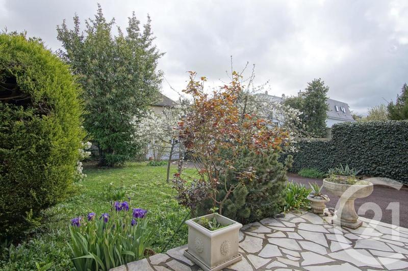 Pavillon - 143 m² - 5 pièces