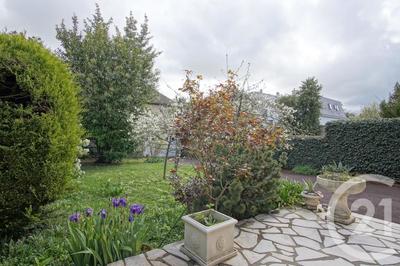 Pavillon - 143 m² - 5 pièces