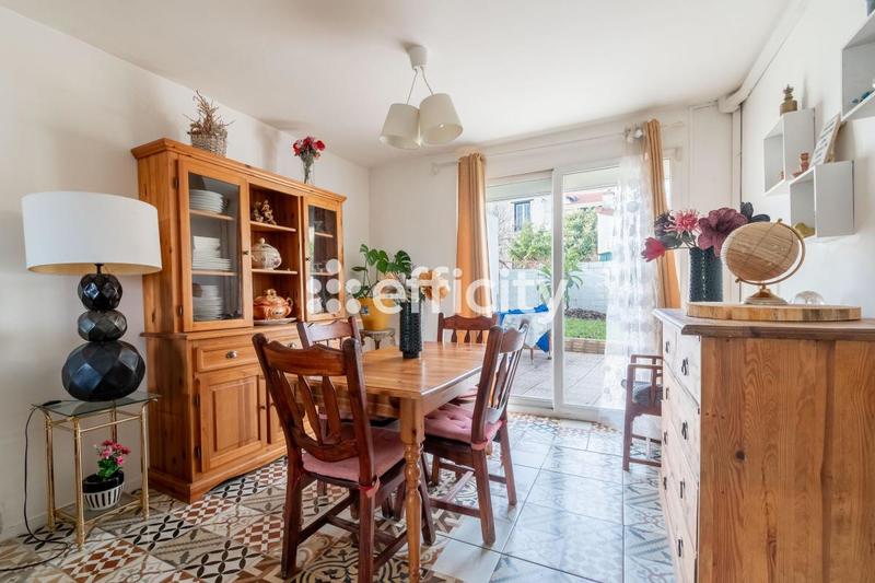 Maison - 110 m² - 6 pièces