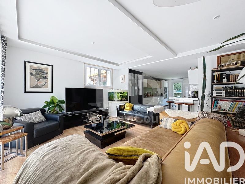 Maison - 187 m² - 11 pièces