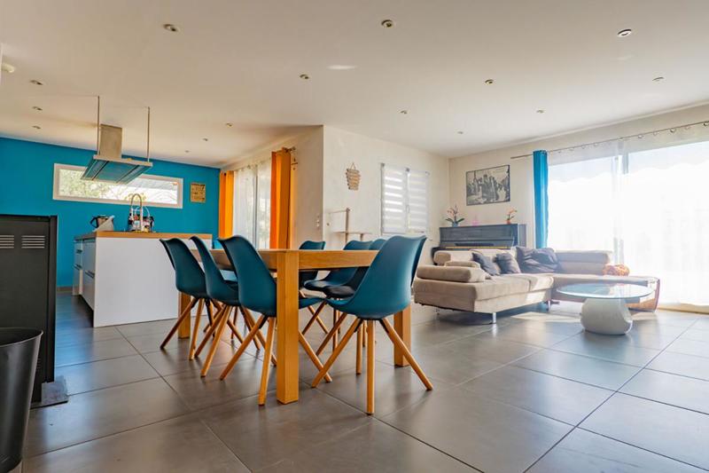 Maison - 141 m² - 5 pièces