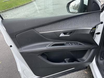 Peugeot 5008 Allure 1.5 BlueHDI 130 Bvm6