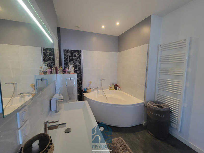 Appartement - 85 m² - 3 pièces