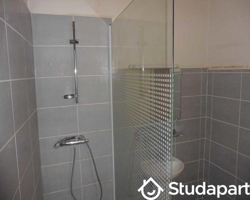 Chambre - 90 m² - 1 pièce