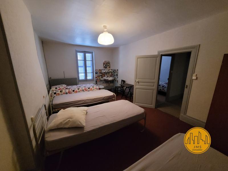 Maison - 380 m² - 12 pièces