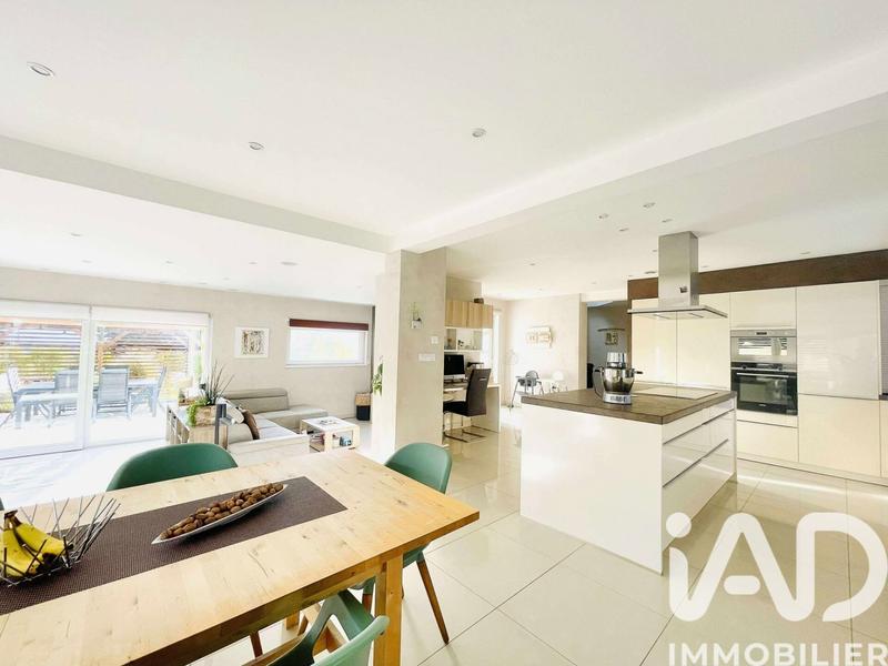 Maison - 172 m² - 7 pièces