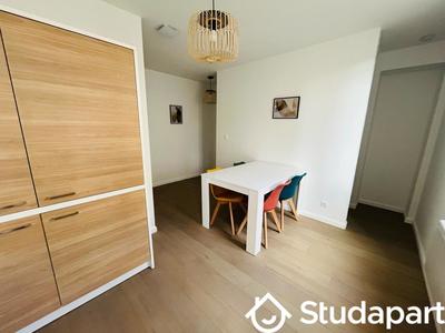 Chambre - 50 m² - 1 pièce