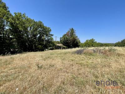 Terrain constructible - 1 730 m²