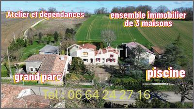 Maison - 277 m² - 12 pièces