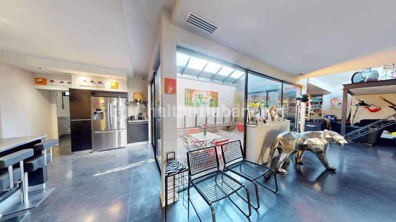 Loft - 396 m² - 8 pièces