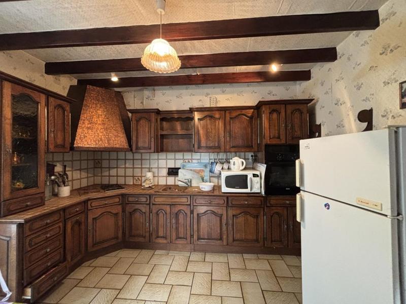 Maison - 216 m² - 11 pièces
