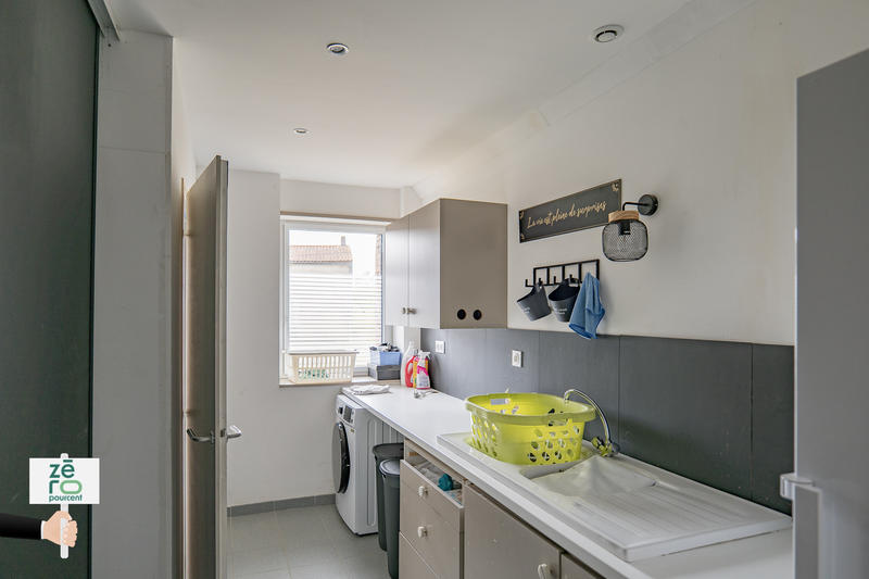 Maison - 281 m² - 8 pièces