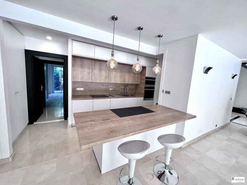 Duplex - 170 m² - 6 pièces